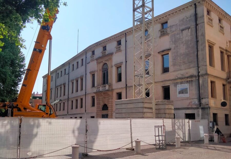 Palazzo Foscarini (copertina)